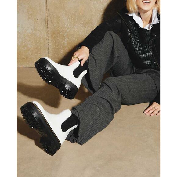 2976 SMOOTH LEATHER PLATFORM CHELSEA BOOTS - Picture 6 of 6